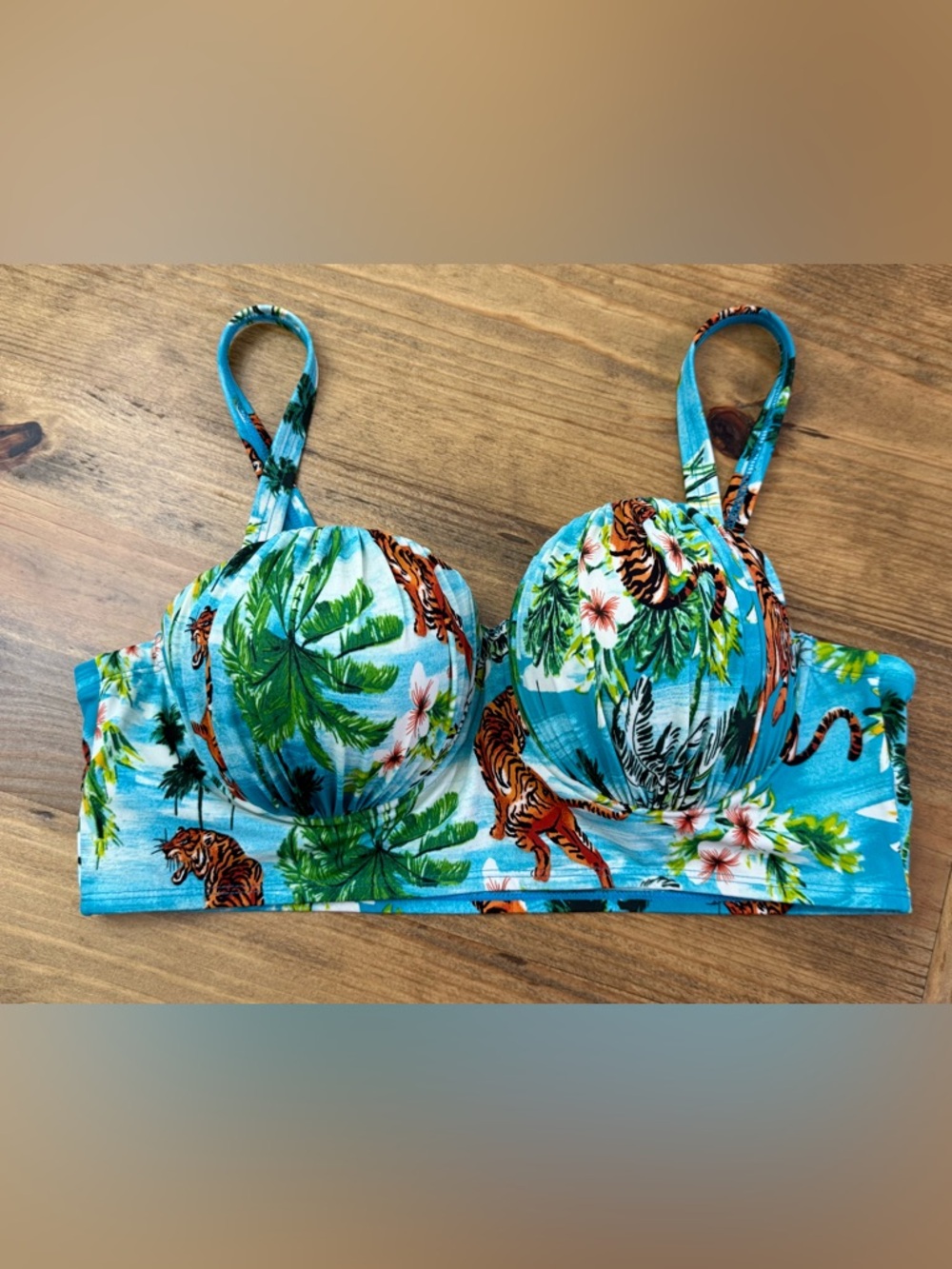 Torrid Retro Underwire Ruched Cup Bikini Top - Picture 4 of 8